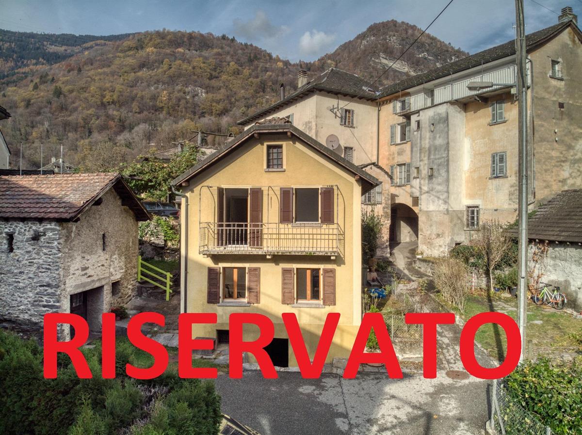 6.5 Zimmer Haus in 6537 Grono zu verkaufen