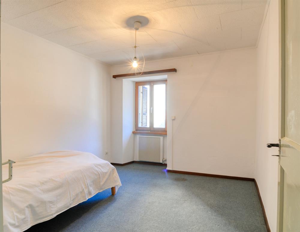 Bild 5: 6.5 Zimmer Haus in 6537 Grono zu verkaufen