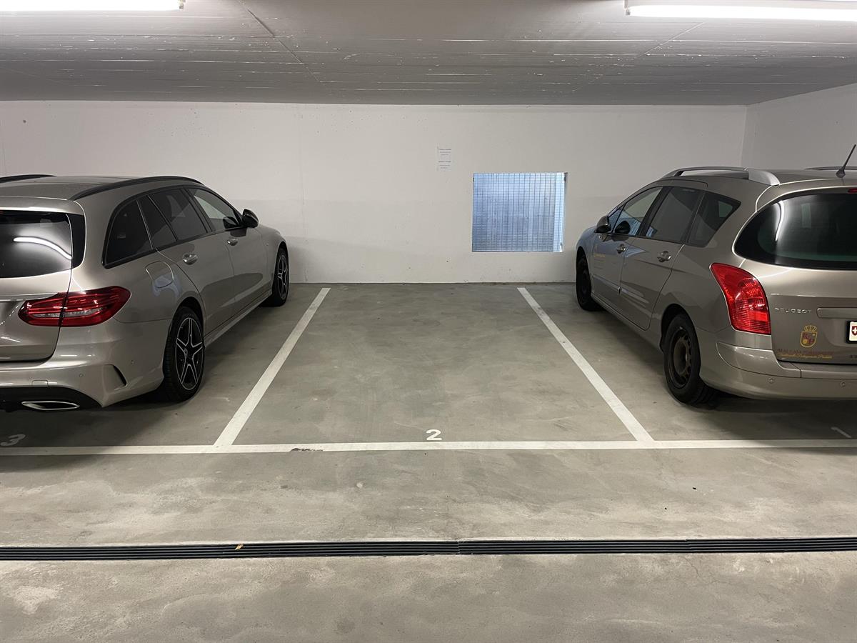 Bild 2: Parkplatz/Garage in 5412 Reuss zu vermieten