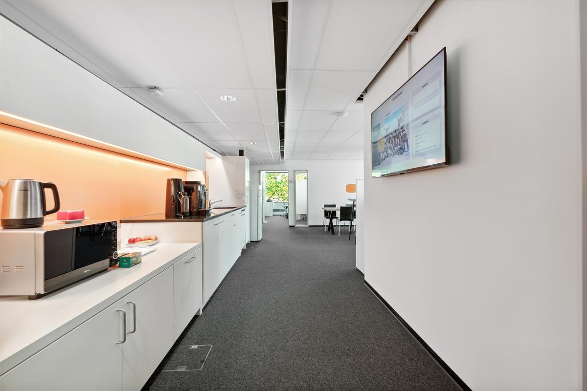 Bild 3: 1 Zimmer Büro/Gewerbe in 8048 Zürich Altstetten, Stadtkreis 9 zu vermieten