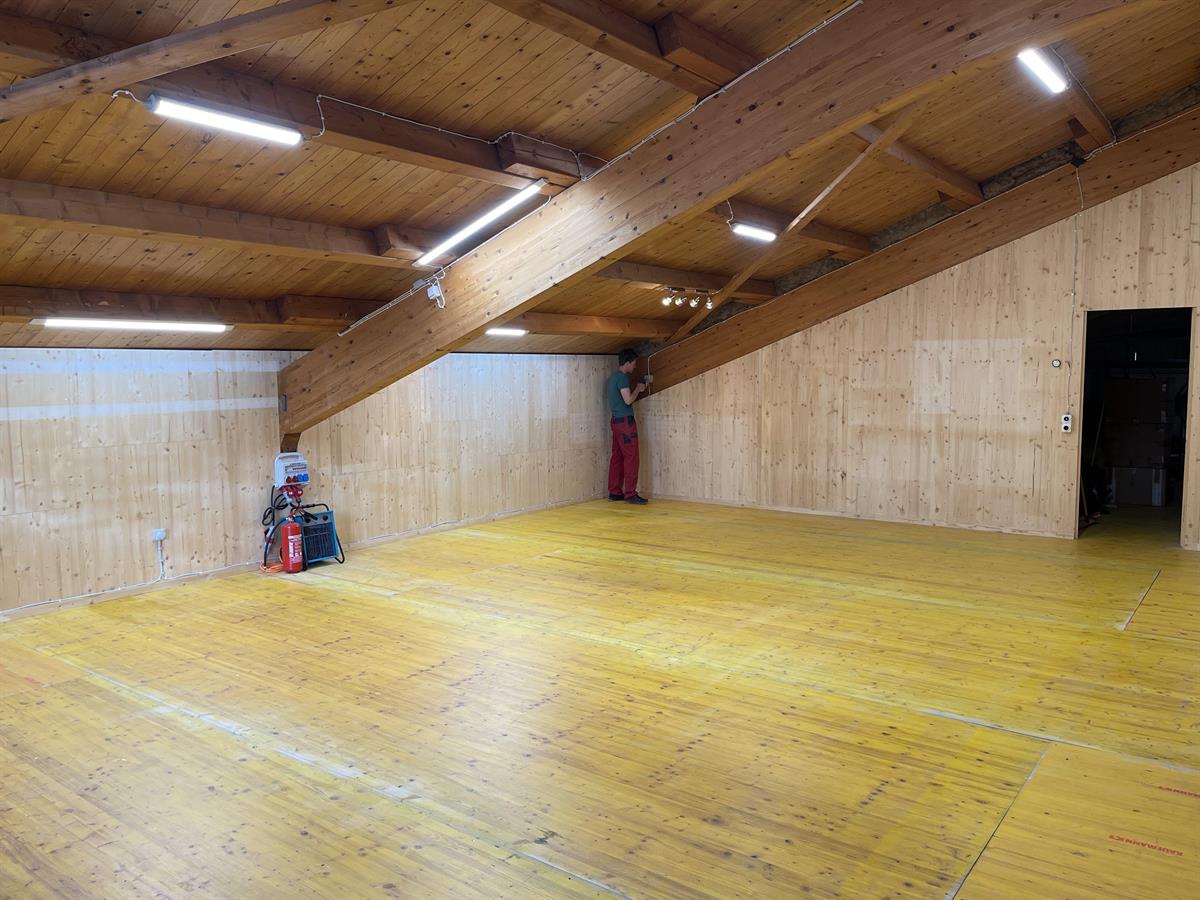 Bild 3: 1 Zimmer Büro/Gewerbe in 7307 Jenins zu vermieten