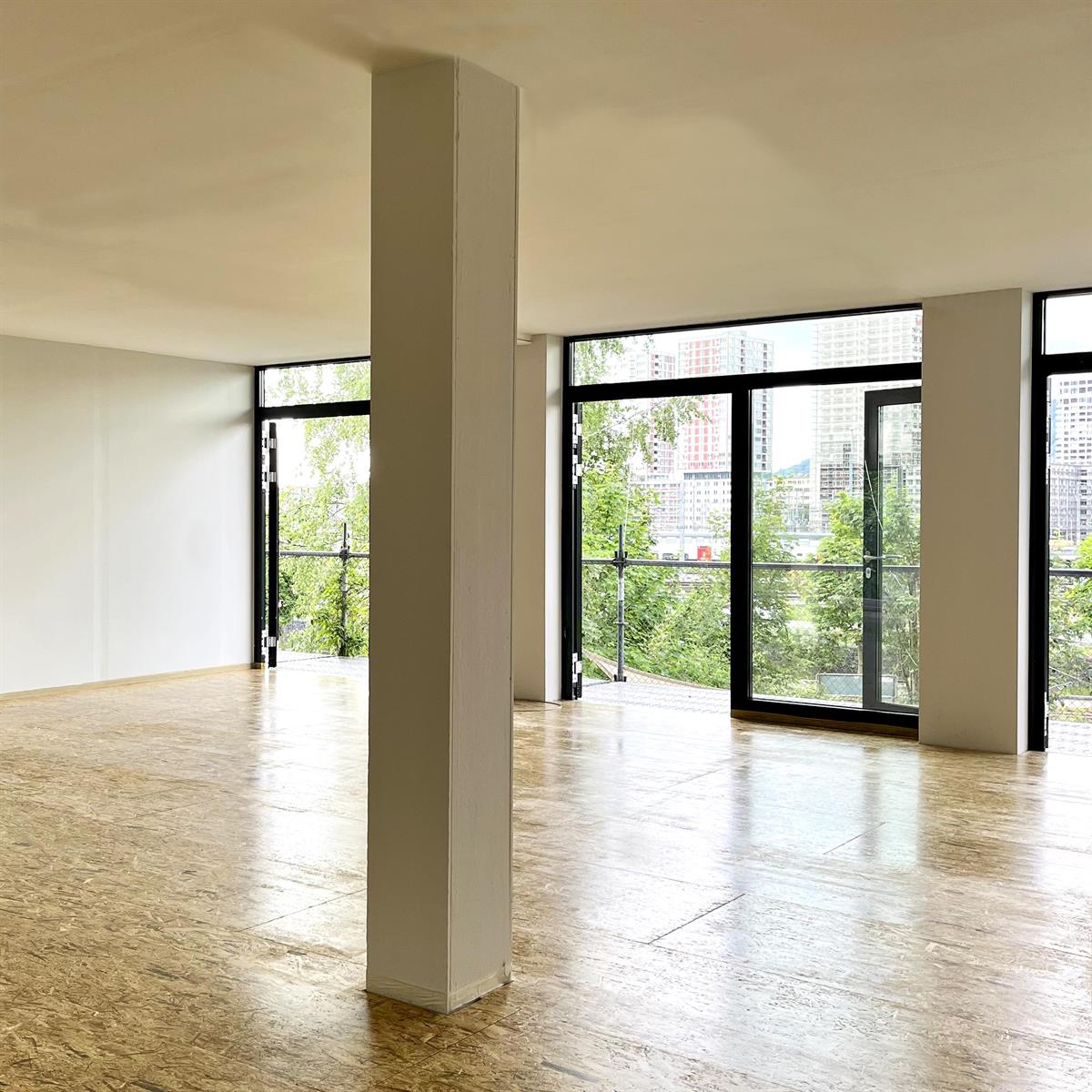 Bild 2: 1 Zimmer Büro/Gewerbe in 8048 Zürich Altstetten, Stadtkreis 9 zu vermieten