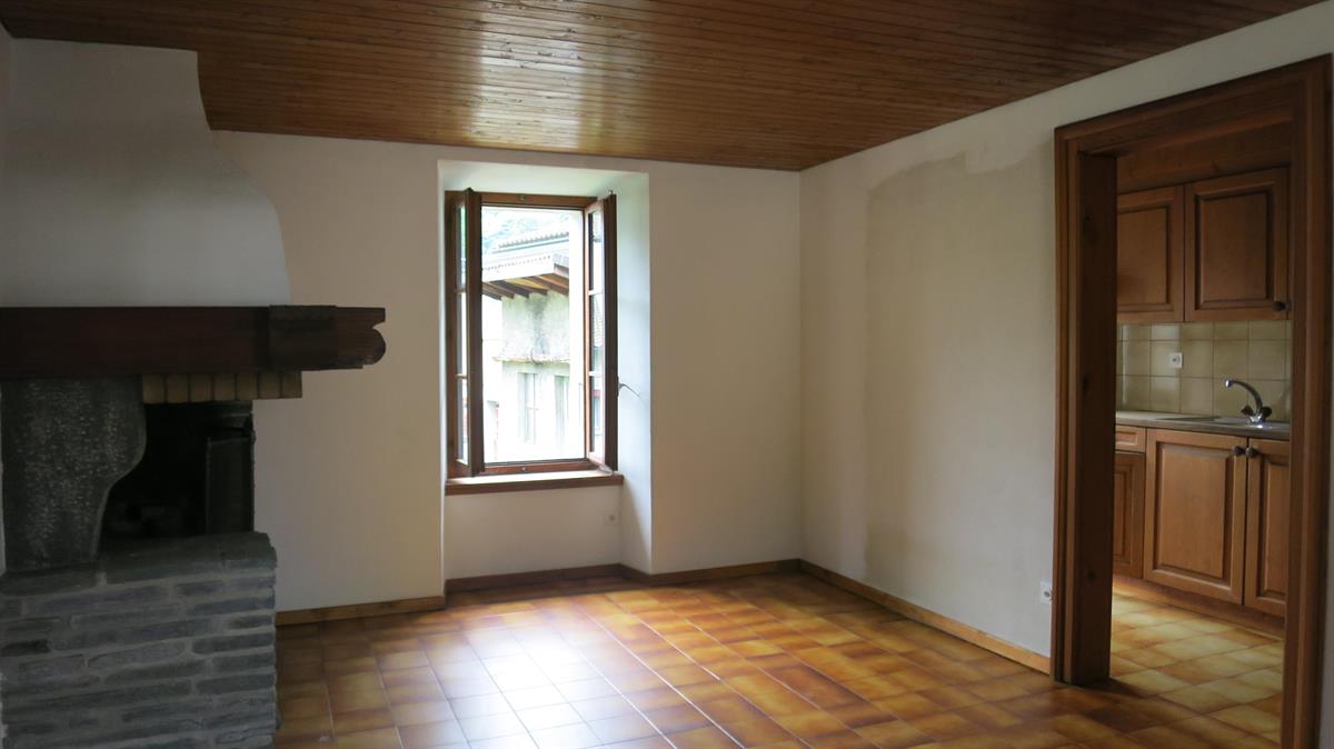 Bild 3: 2.5 Zimmer Haus in 6537 Grono zu verkaufen