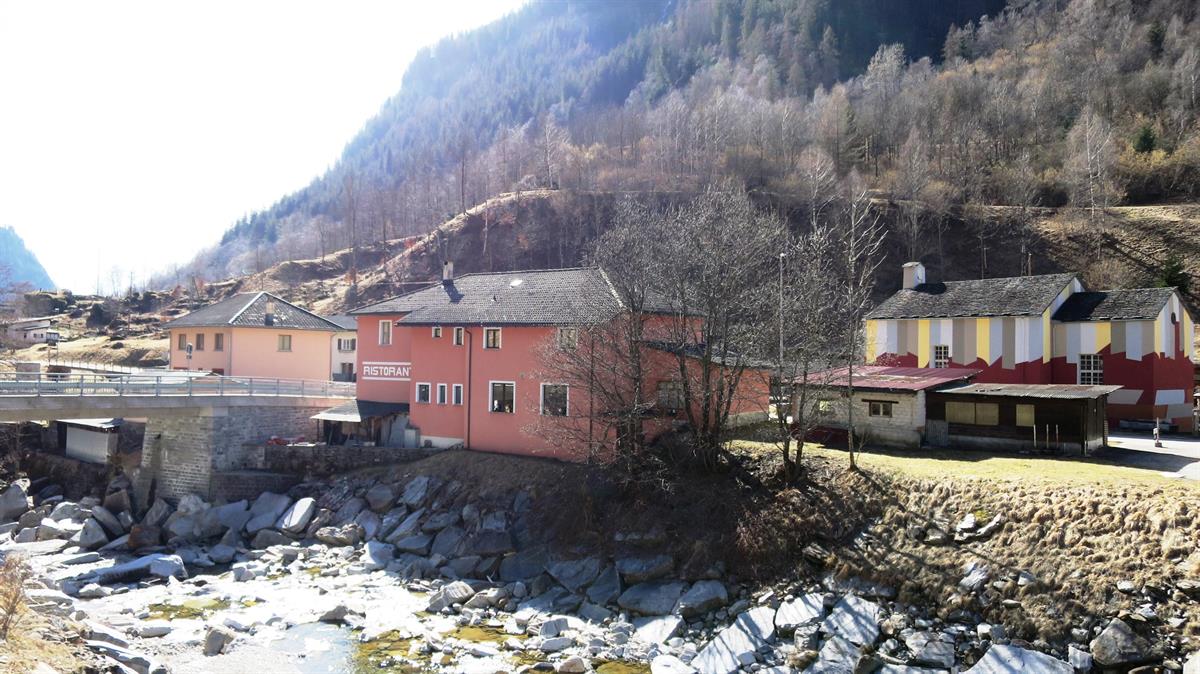 Bild 3: 9 Zimmer Ferienhaus in 6548 Rossa zu verkaufen