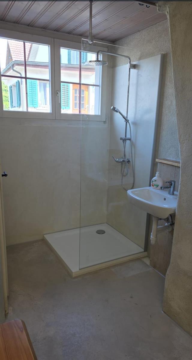 2 Zimmer Büro/Gewerbe in 8635 Dürnten zu vermieten