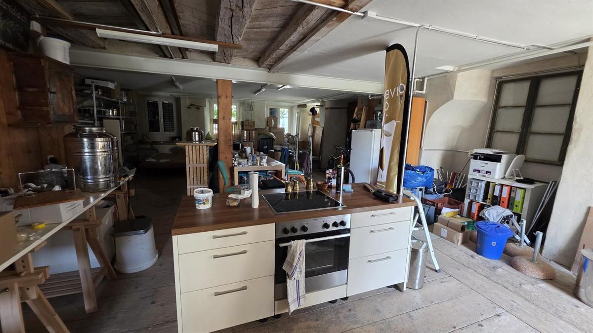 Bild 3: 2 Zimmer Büro/Gewerbe in 8635 Dürnten zu vermieten