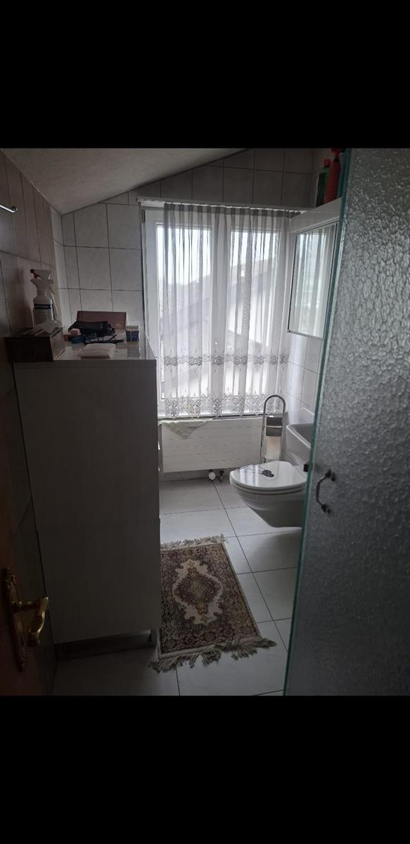 Bild 4: Wohngemeinschaft (WG) Haus in 8457 Humlikon zu vermieten